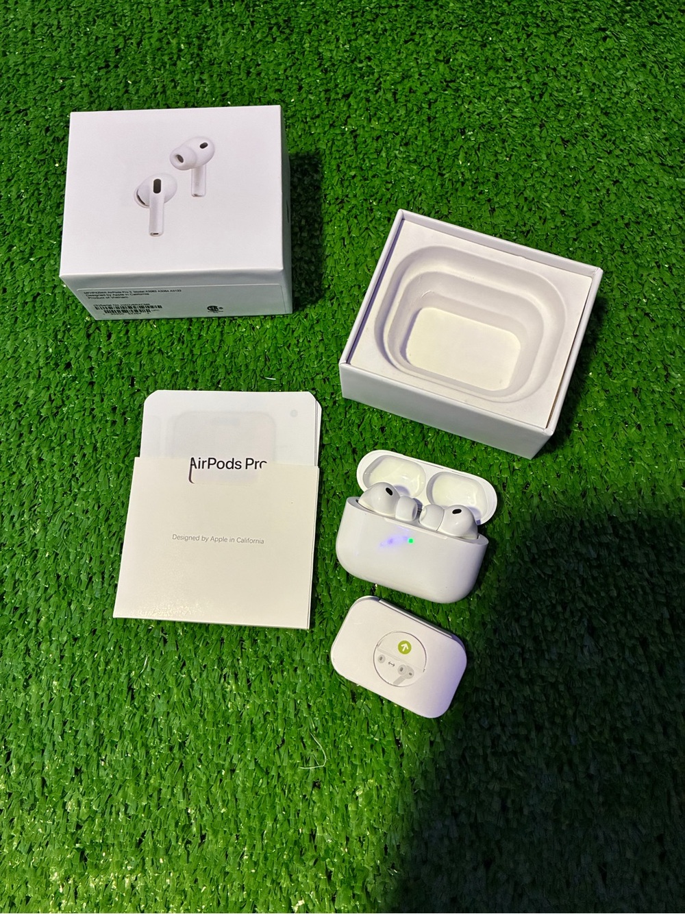 Apple AirPods Pro 3 Earbuds with Charging Case - White